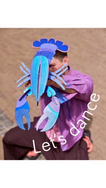 Not every invitation needs words.

Some arrive in with music, some with sunshine and some with a dancing lobster!

If Amsterdam asks you to dance… say yes!

Thanks to great dancer @mrctncr_ ❤️