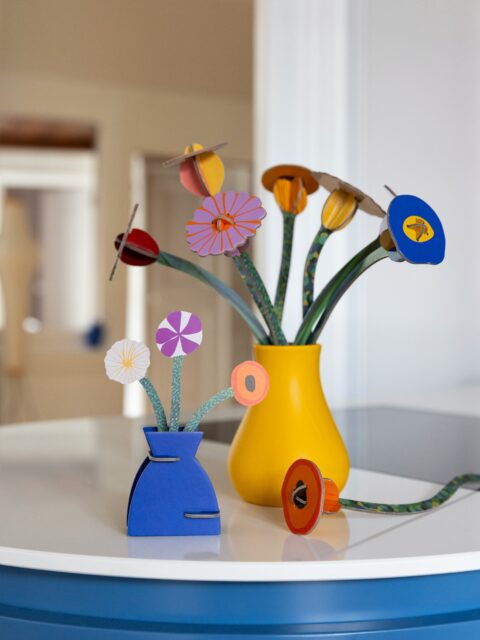 Our flowers come in all shapes, sizes and colours. These flowers along with their little companion are inspired by artworks of great artists like Klimt, Van Gogh, William Morris and the Dutch Masters.